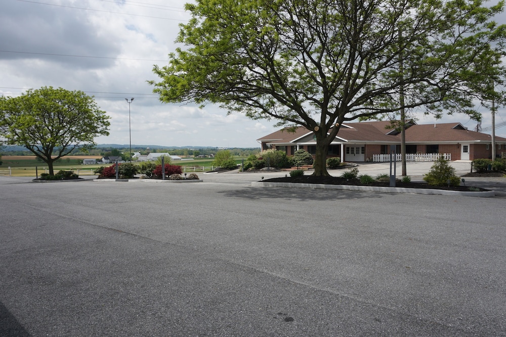 Harvest Drive Family Inn - photo 52