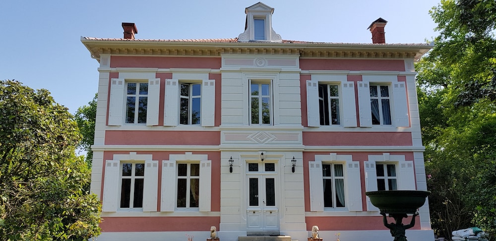 Manoir De Tireveste — hotel in Castets