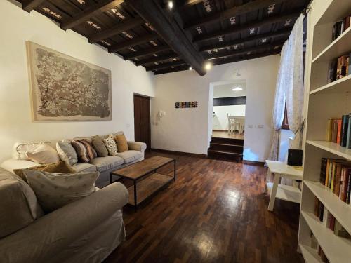 Vicolo del Borgo — 4-Star Luxury Hotel in Viterbo, Italy