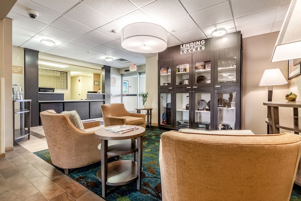 Candlewood Suites Lincoln by IHG - photo 27