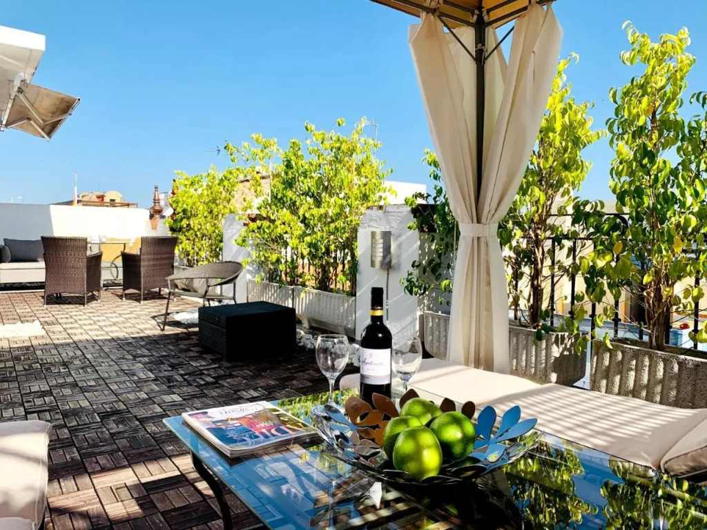 San Lorenzo Penthouse — 4-Star Luxury Hotel in Sevilla, Spain