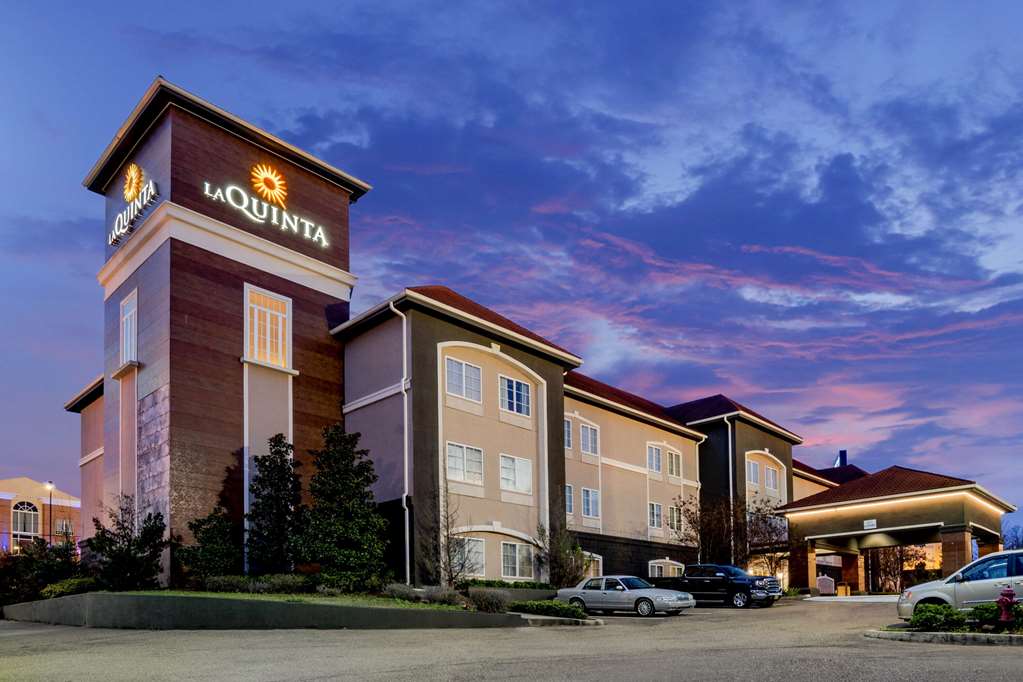 La Quinta Inn & Suites by Wyndham Vicksburg - photo 3