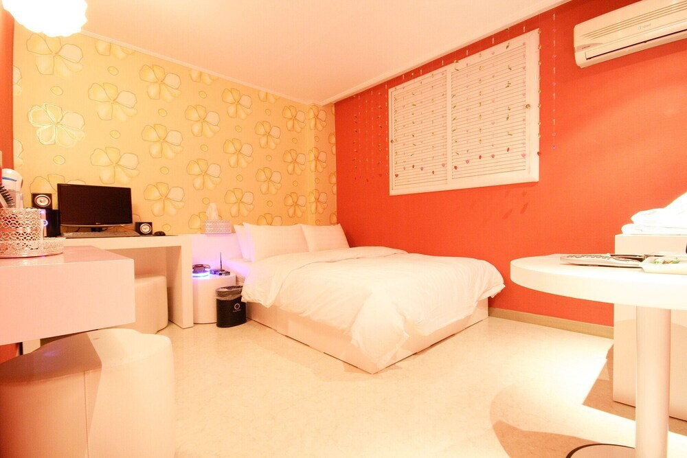 Chungju Lexy in Waegwan, South Korea