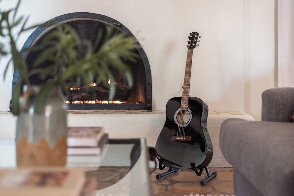 Charming 5BDR Hacienda w Pool Fire Pit Billiards La Casona by AvantStay - photo 14