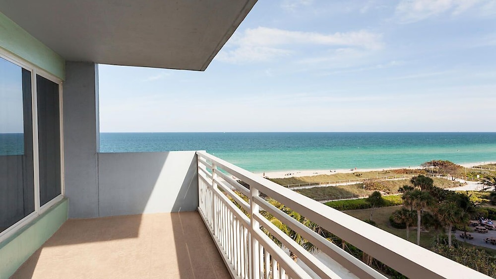 Bluegreen Vacations Solara Surfside Ascend Resort Collection - photo 17