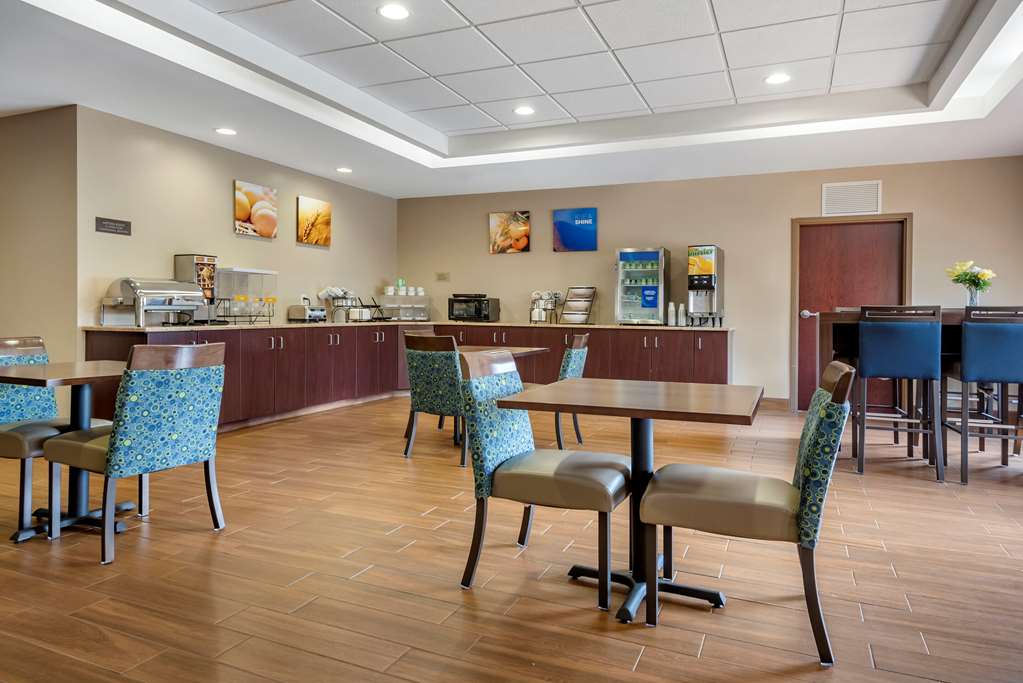 Comfort Inn & Suites Farmington Victor - photo 28