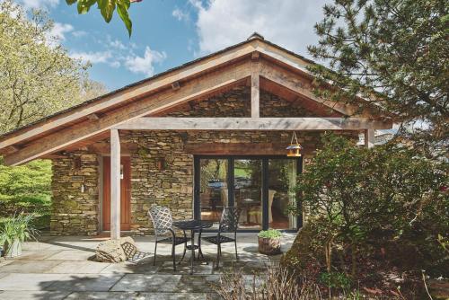 Twitchers Cottage — 4-Star Luxury Hotel in Kendal, United Kingdom
