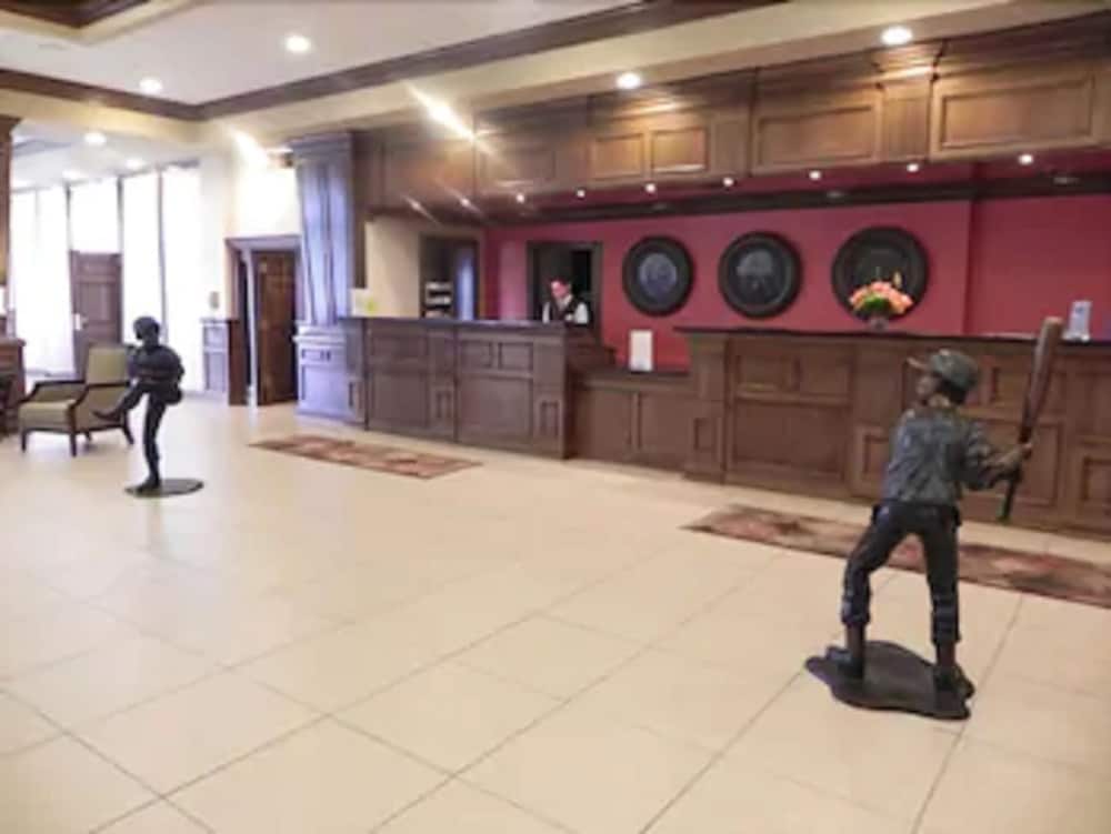 Decatur Conference Center & Hotel - photo 3