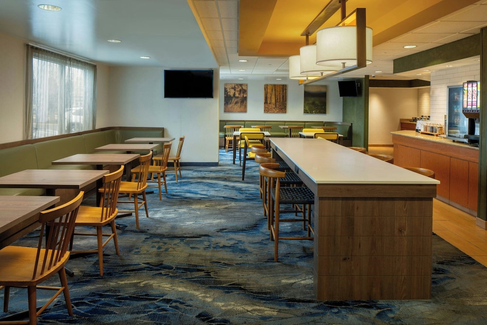 Fairfield Inn by Marriott Jackson Airport Pearl - photo 15