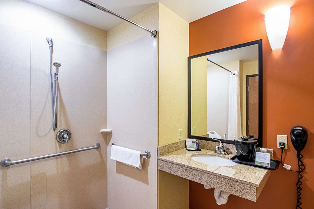 Sleep Inn & Suites Madison Monona - photo 8