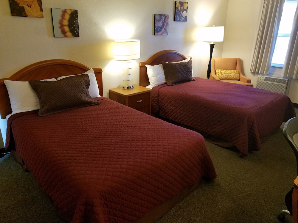 West Plains Motel - photo 43