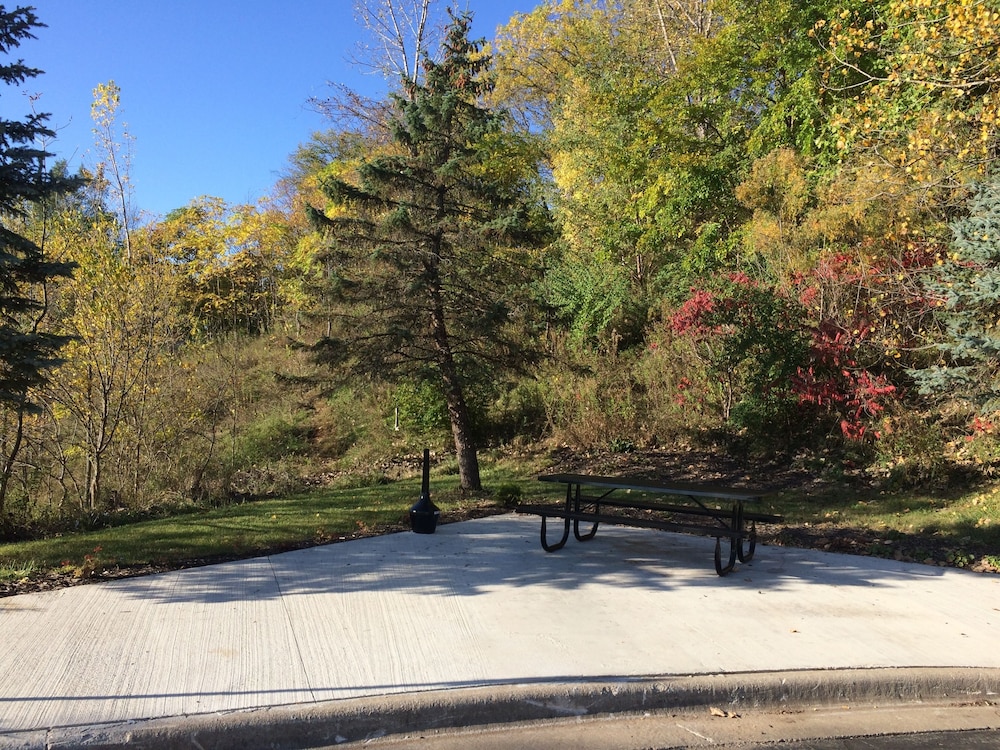Savanna Inn & Suites - photo 46