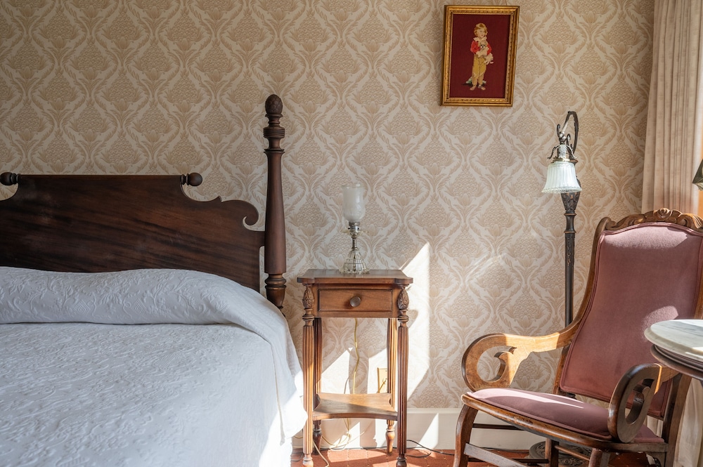 Martine Inn - photo 3