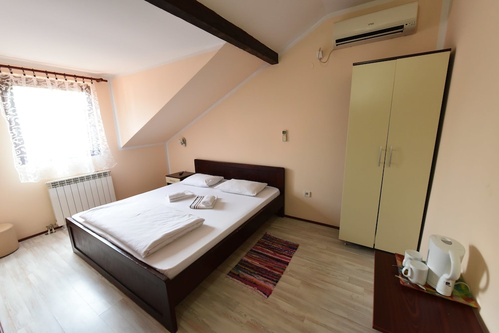 Prenociste Stojic Novi Sad in Novi Sad, Serbia