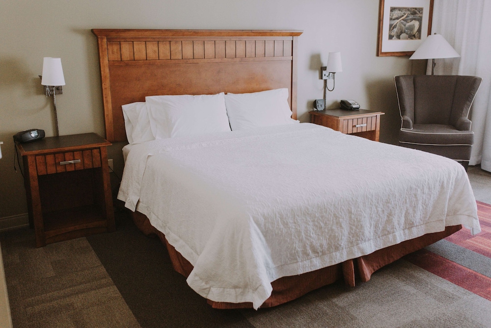 Hampton Inn & Suites Green River - photo 14