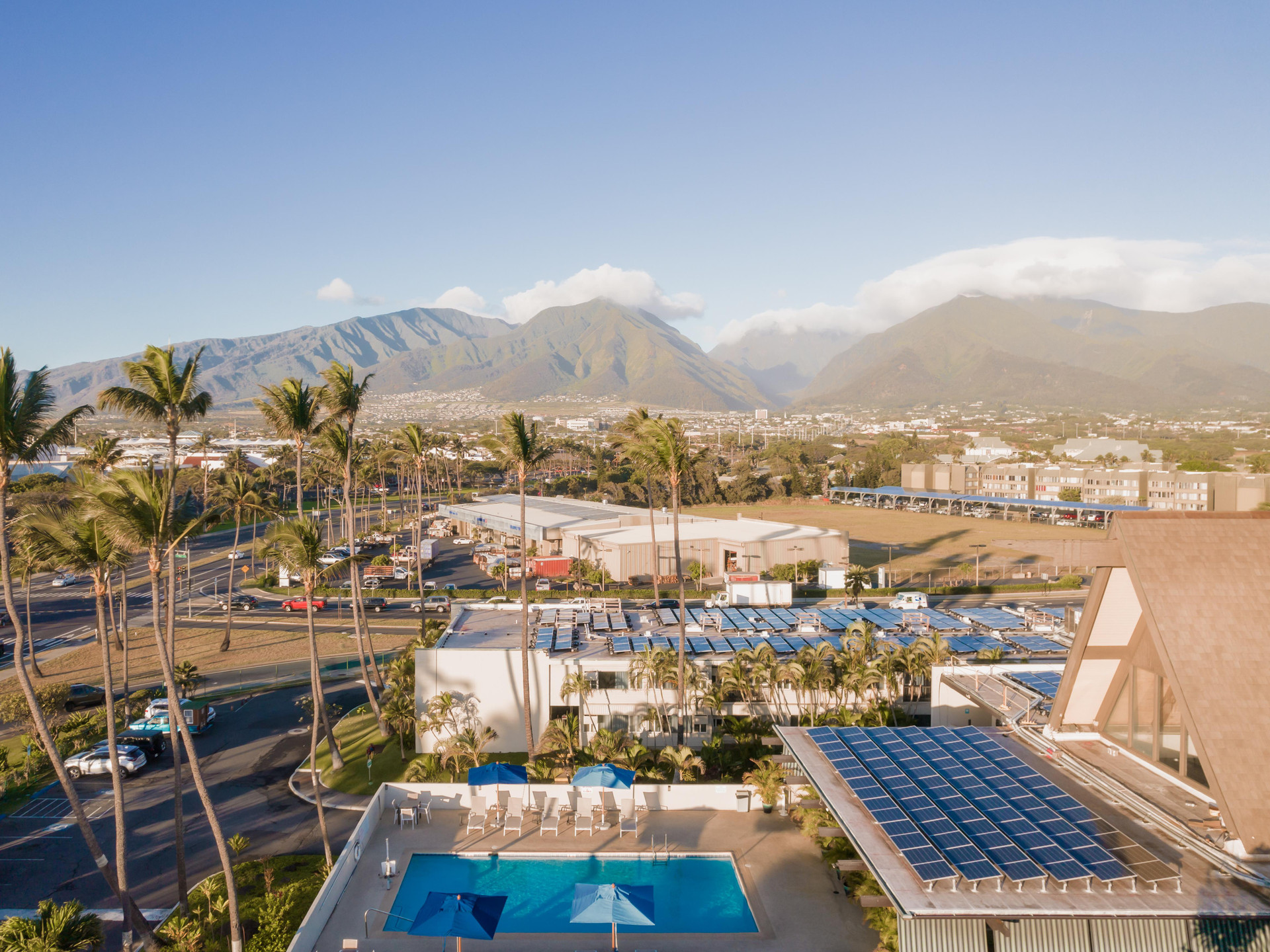 Maui Beach Hotel - photo 2