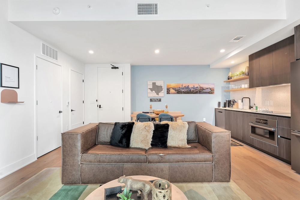 Austin Condo Hotel - photo 429