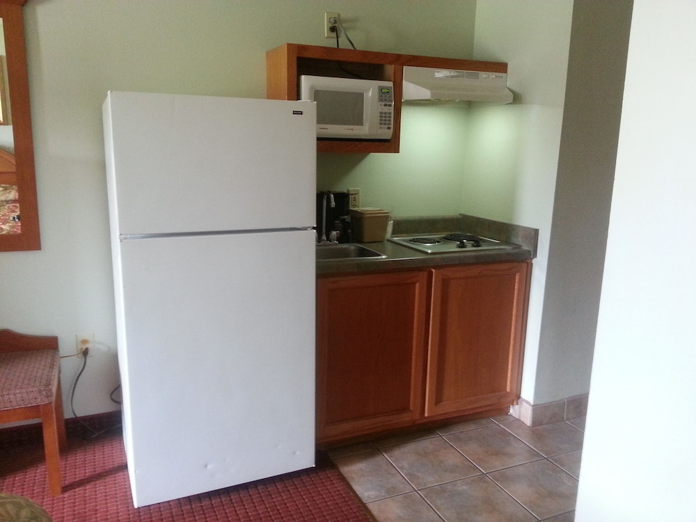 Super 8 by Wyndham Pascagoula - photo 12