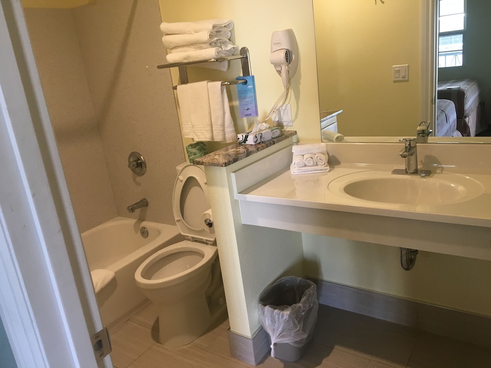 Travelodge by Wyndham Fairfield Napa Valley - photo 16