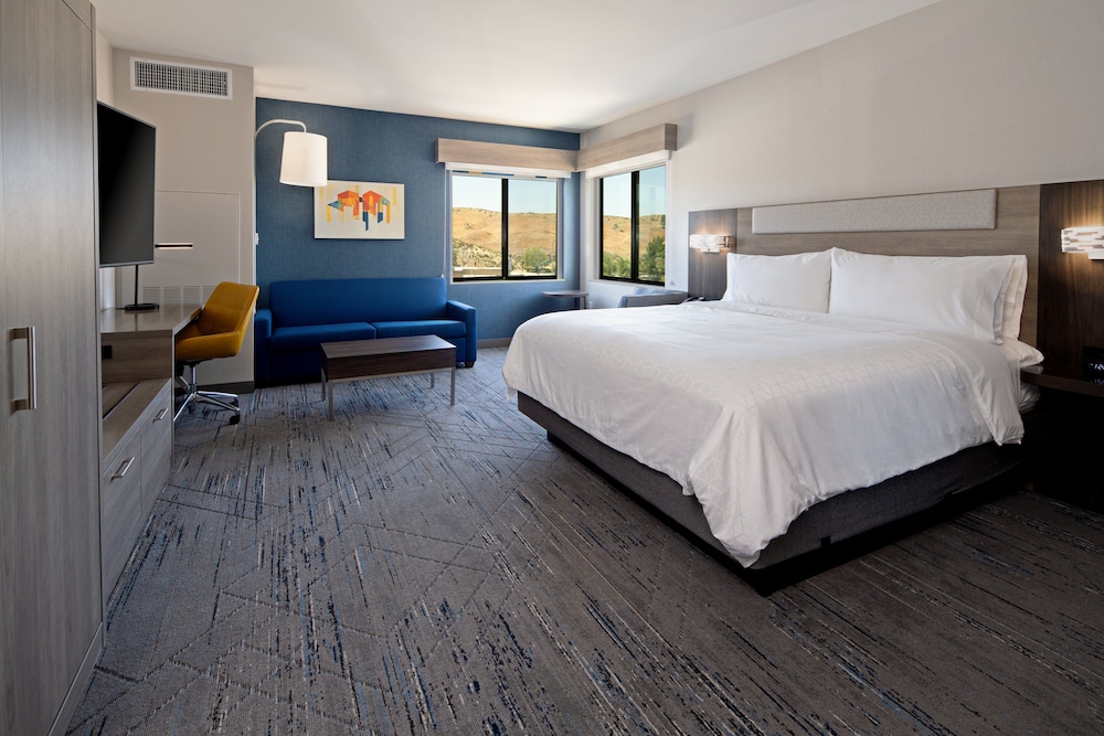 Holiday Inn Express & Suites Valencia Santa Clarita by IHG - photo 16