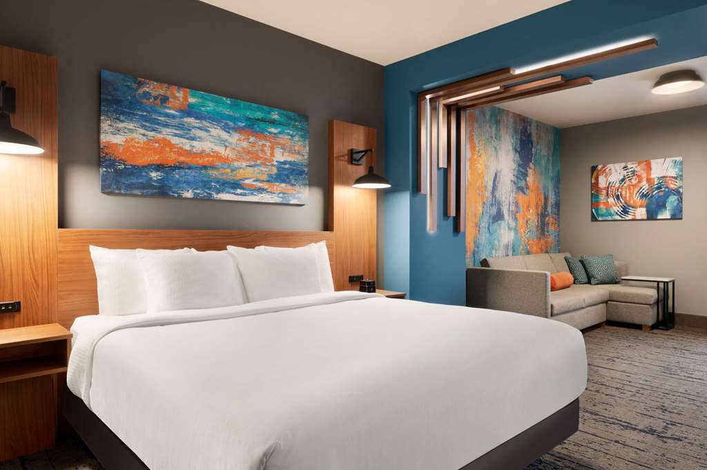 La Quinta Inn & Suites by Wyndham Marysville - photo 31