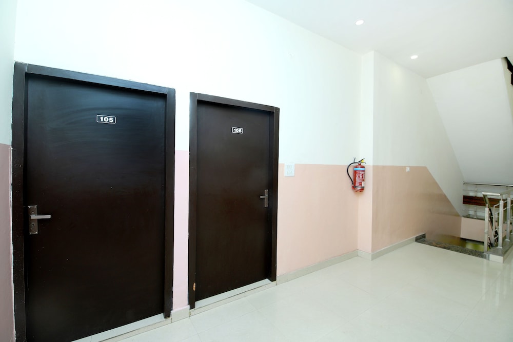 Oyo 43846 Hotel R2d in Jalandhar, India