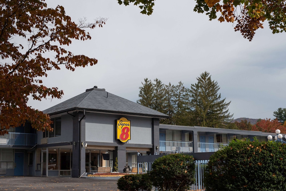 Super 8 by Wyndham Black Mountain - photo 26