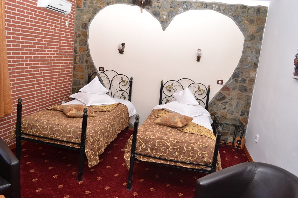 Pensiunea Milexim — 4-Star Luxury Hotel in Campia Turzii, Romania