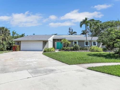 5 Beds 3 BDR 2 Bath Heated Pool Grill Patio in Marco Island, United States