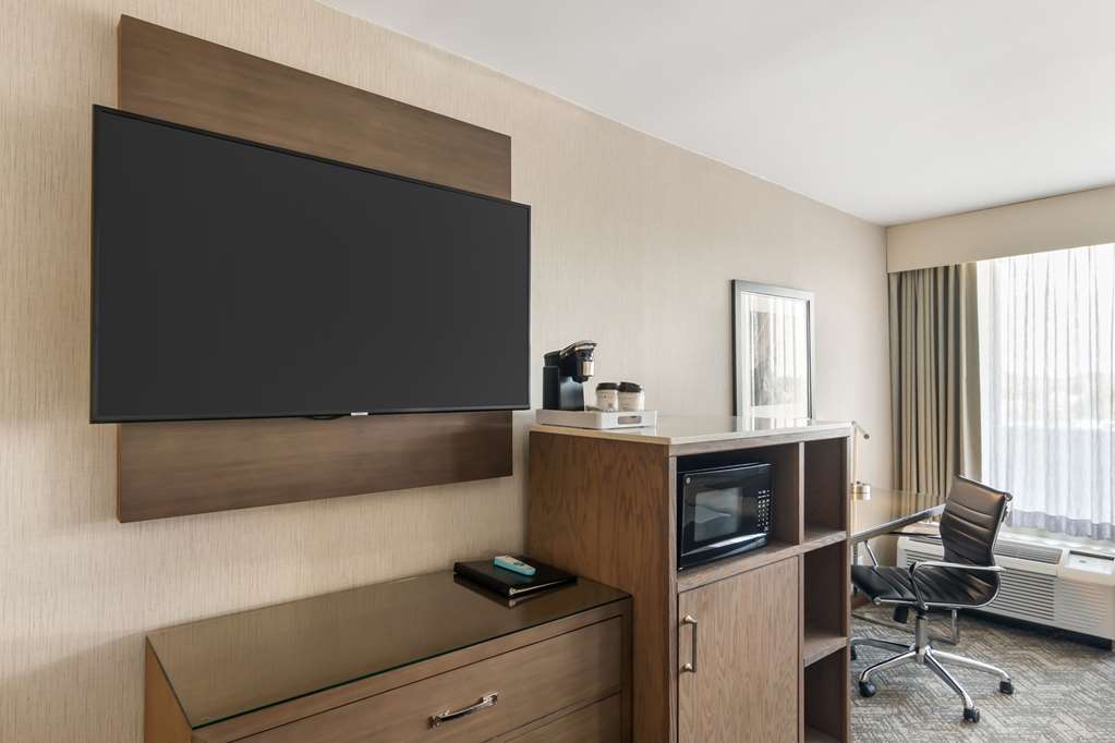 Best Western Plus Kansas City Sports Complex Hotel - photo 13