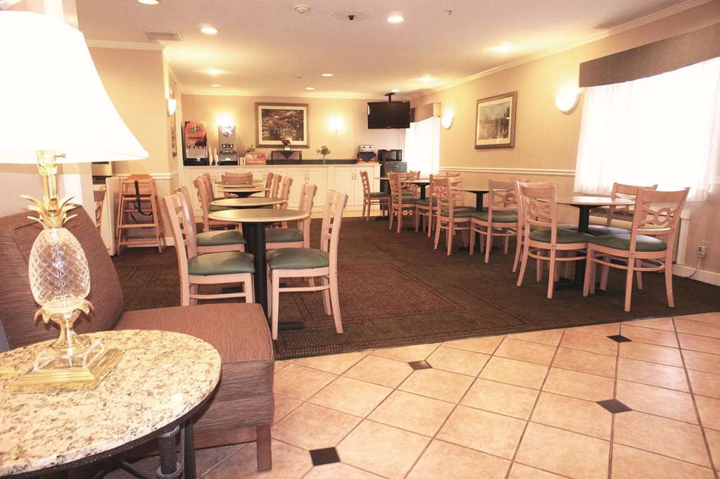 La Quinta Inn by Wyndham Detroit Canton - photo 33