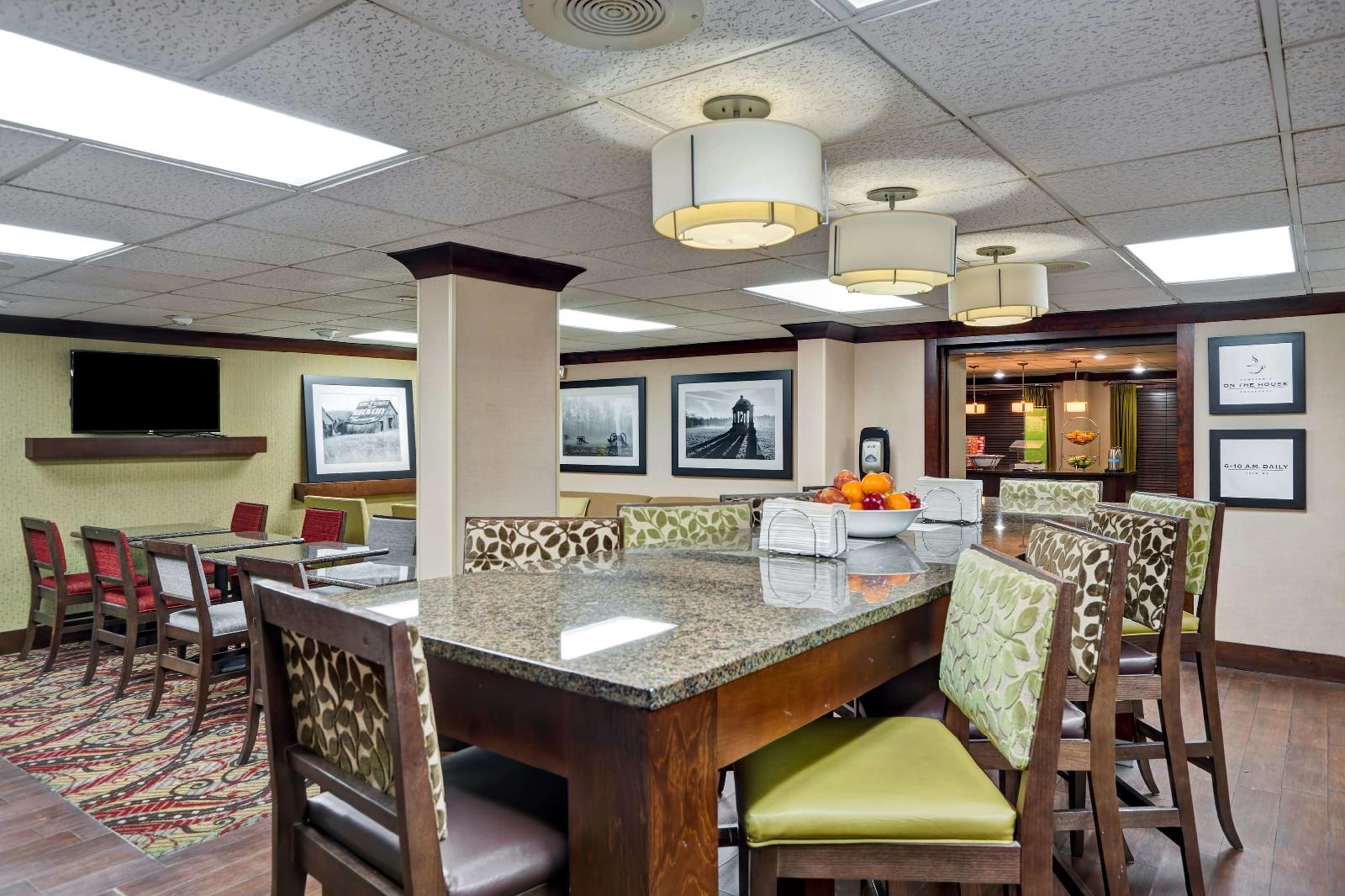 Quality Inn Hamilton Place - photo 16