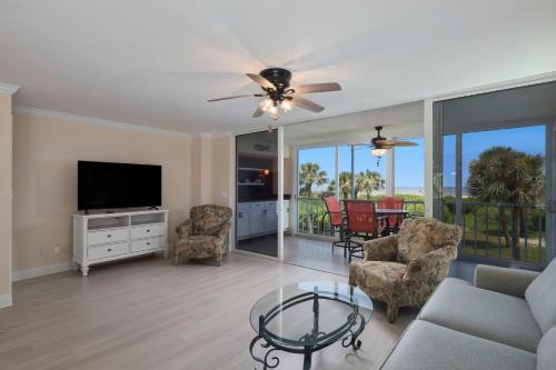 Gorgeous Gulf Front Townhome on East End in Sanibel, United States