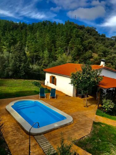 Finca Charco la Olla — hotel in Jabugo