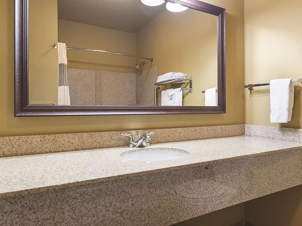 La Quinta Inn & Suites by Wyndham Trinidad - photo 18