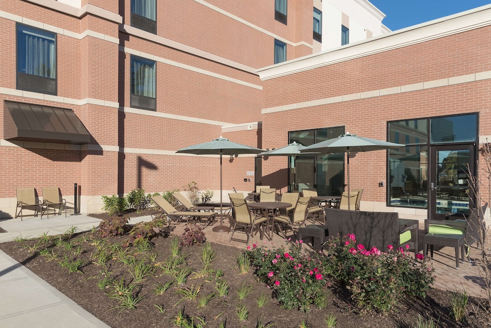 Hampton Inn & Suites Chicago Schaumburg - photo 38