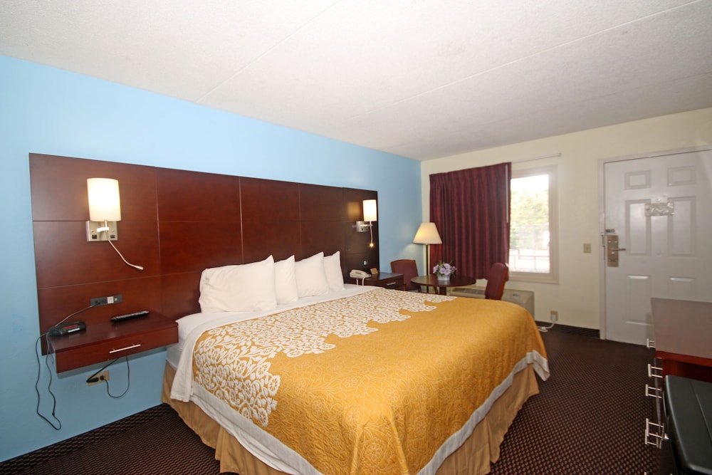 Hamilton Inn Jonesville NC - photo 4