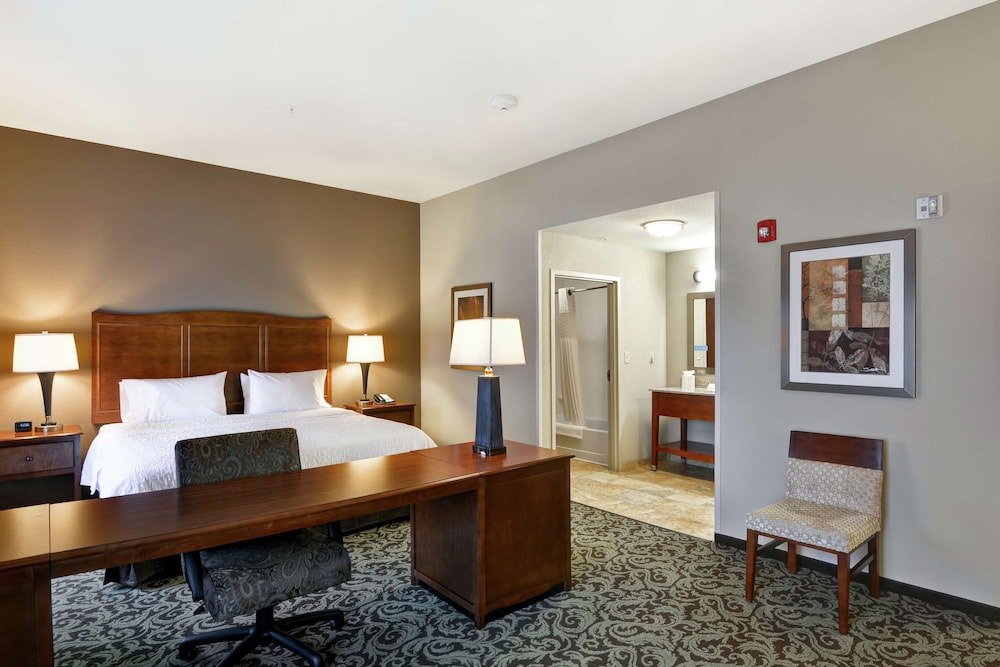 Hampton Inn and Suites New Hartford Utica - photo 19
