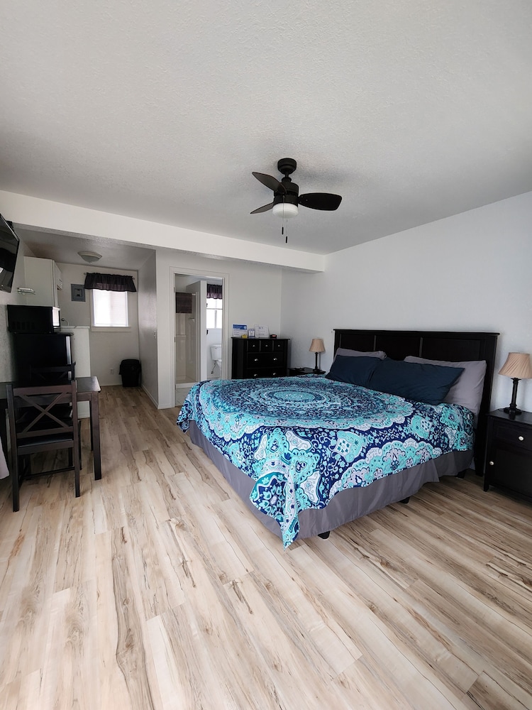 Plainview Motel & RV Park - photo 26
