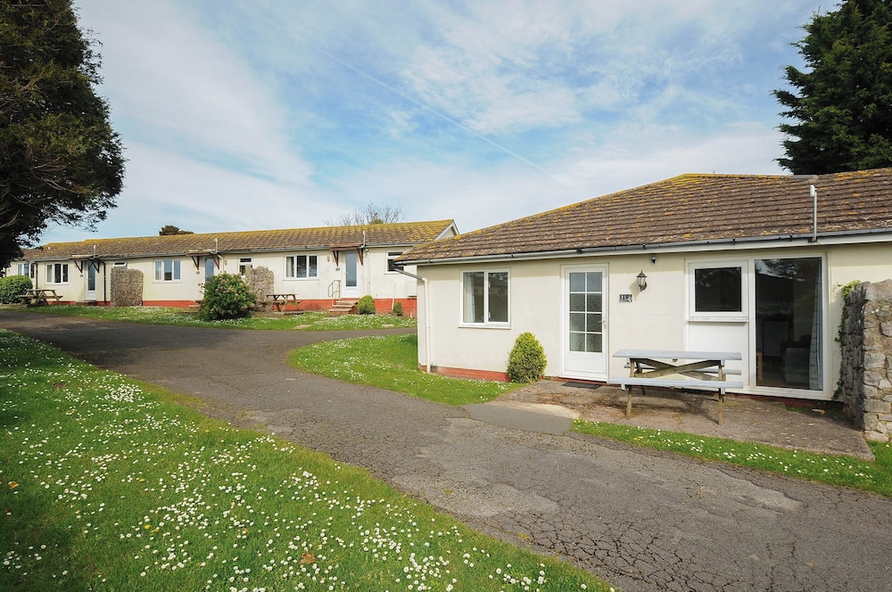 Chalet 31 at Landscove Holiday Park — 4-Star Luxury Hotel in Brixham, United Kingdom