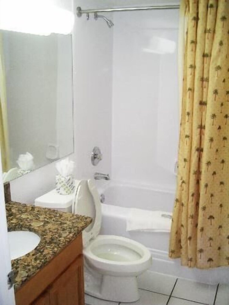 Lighthouse Cove Resort - photo 12