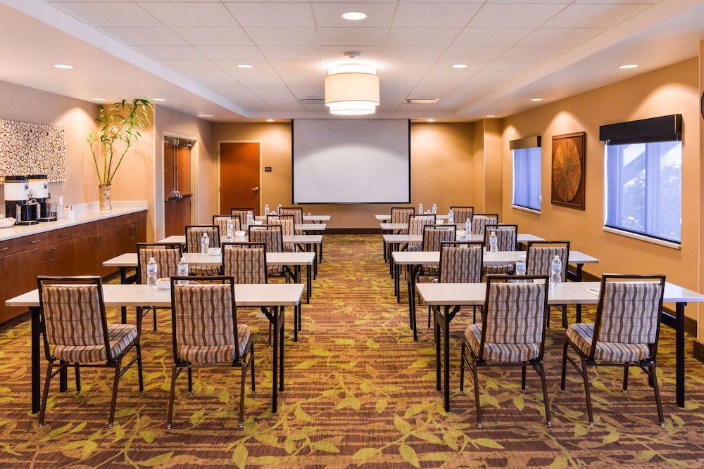 Hampton Inn & Suites Boulder North - photo 45
