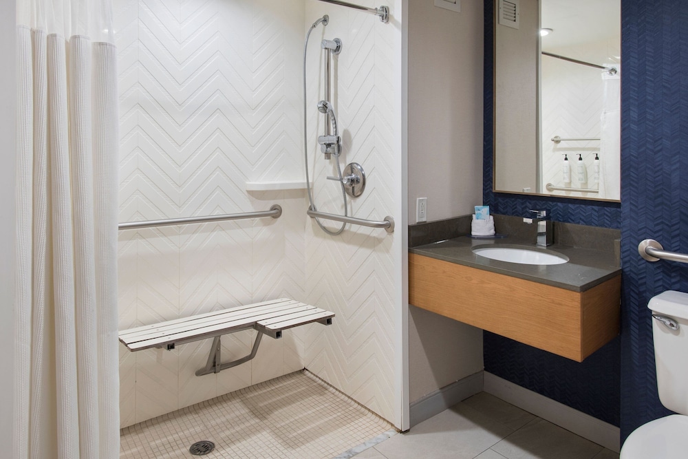 Fairfield Inn by Marriott Rochester Airport - photo 10