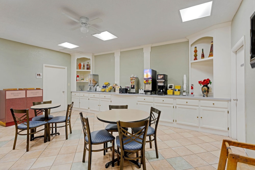 Southern Inn - photo 24