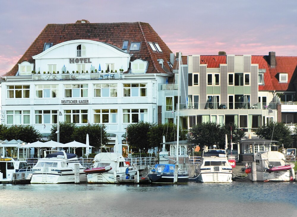 Hotel Deutscher Kaiser — hotel in Travemuende