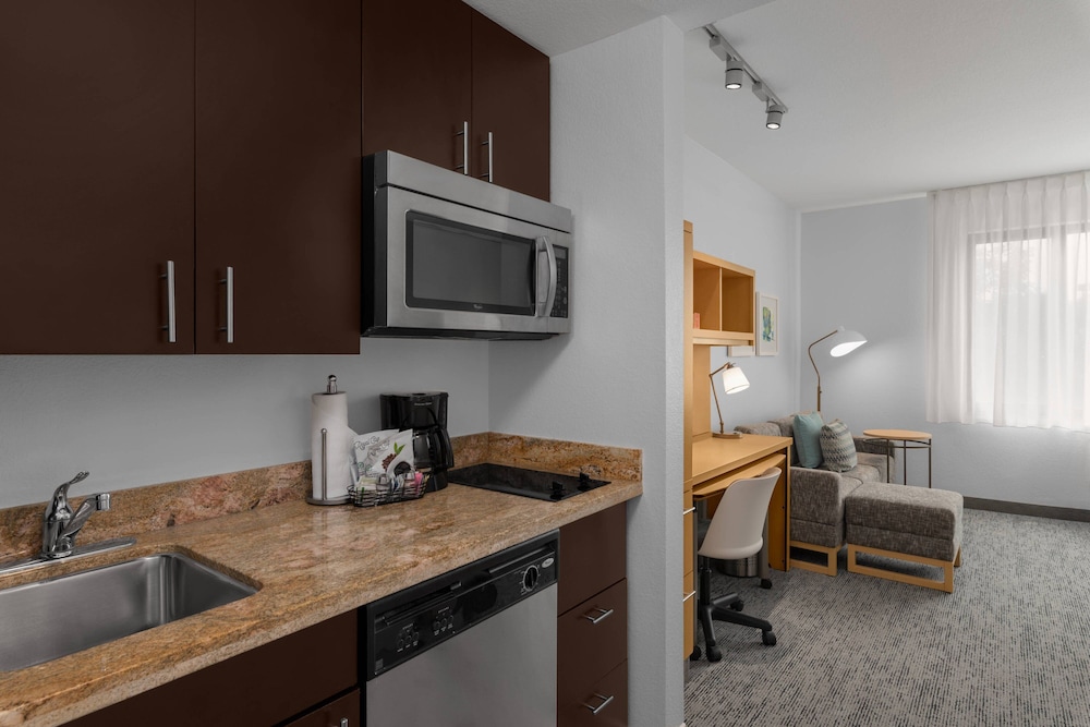 TownePlace Suites by Marriott Denver Airport at Gateway Park - photo 18