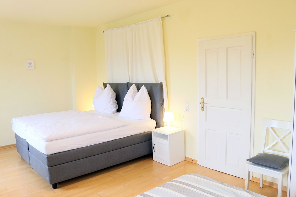 Ferienhaus Domblick Herkenrath — 4-Star Luxury Hotel in Bergisch Gladbach, Germany