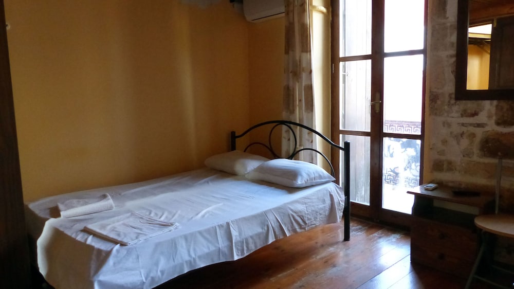 Kydonia - carbon neutral hotel in Chania