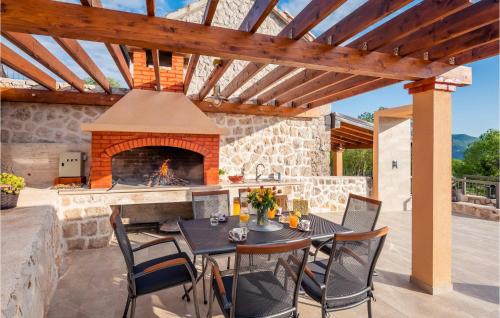 3 Bedroom Amazing Home In Vid — Metkovic — photo 4