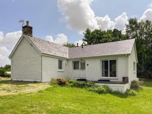 The Cottage — 4-Star Luxury Hotel in None, United Kingdom